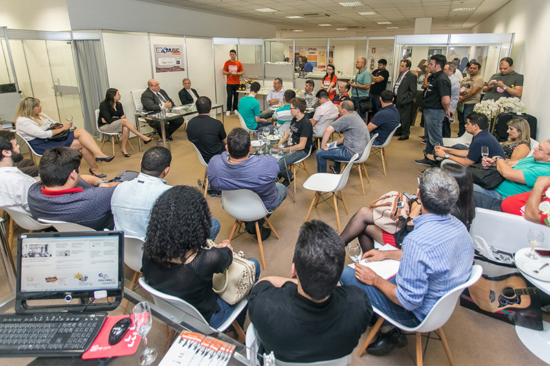 music_coquetelExpositores1609